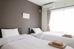 �Q�X�g���[��